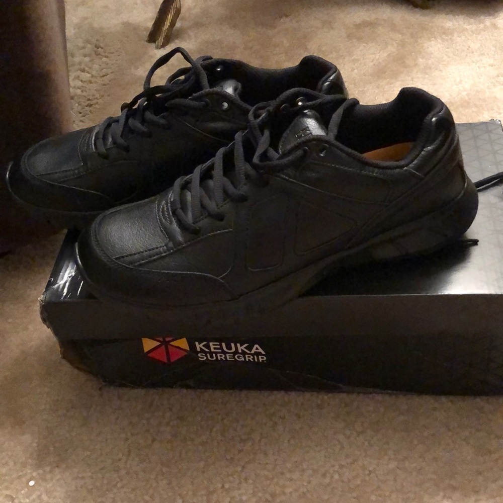 No slip shoes for crews Keuka suregrip tennis shoe